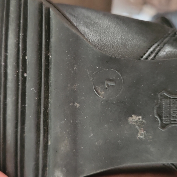 Leather boots - Picture 10 of 10